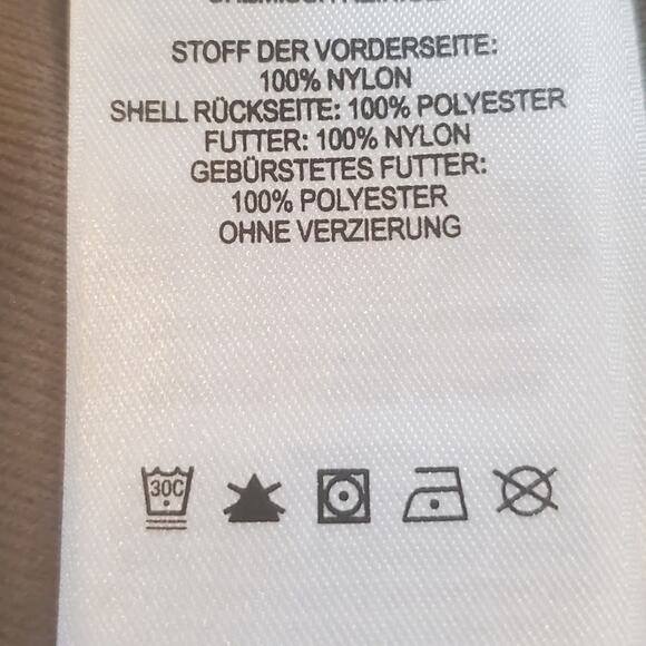 EUC Womens Mountain Hardwear dryQ elite 211 OL4428 ski pants Sz M - 1" hole edge - Picture 12 of 14